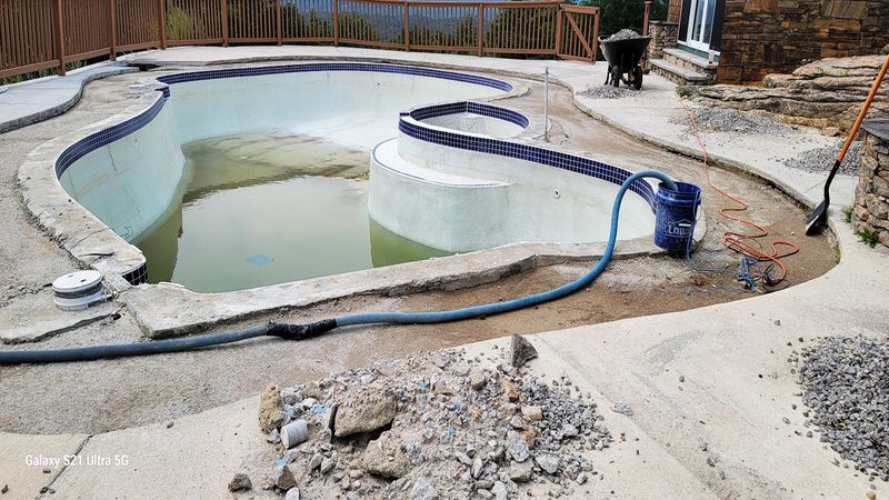 Swimming pool replastering polymer concrete