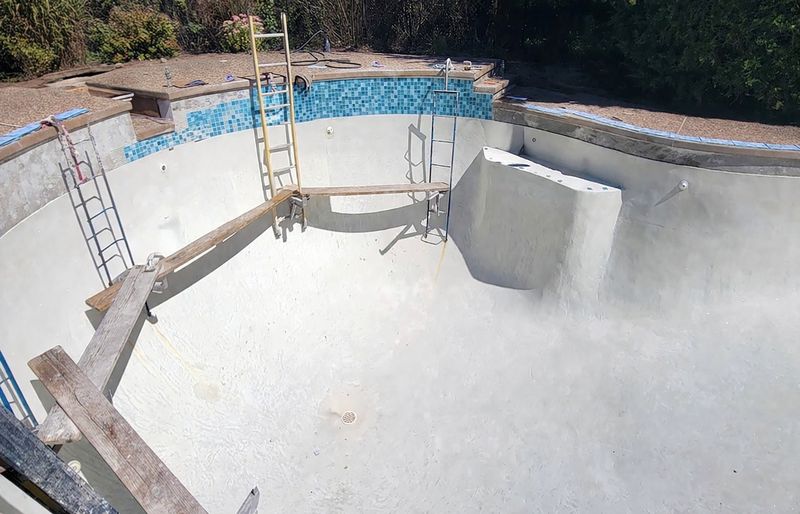 Swimming pool tile installation New Hampshire